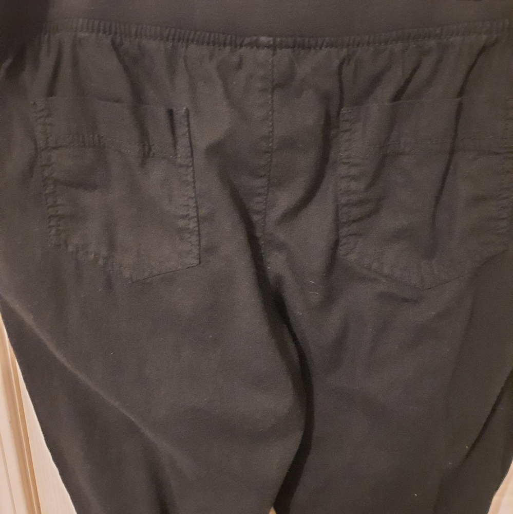 black capris. faded glory. size 12 (SRC-80) - Picture 6 of 8